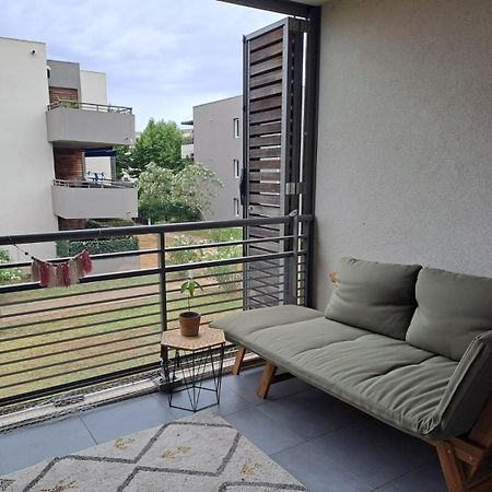 Appartement T2 Avec Terrasse, 5 Min De La Plage Fréjus Exterior foto